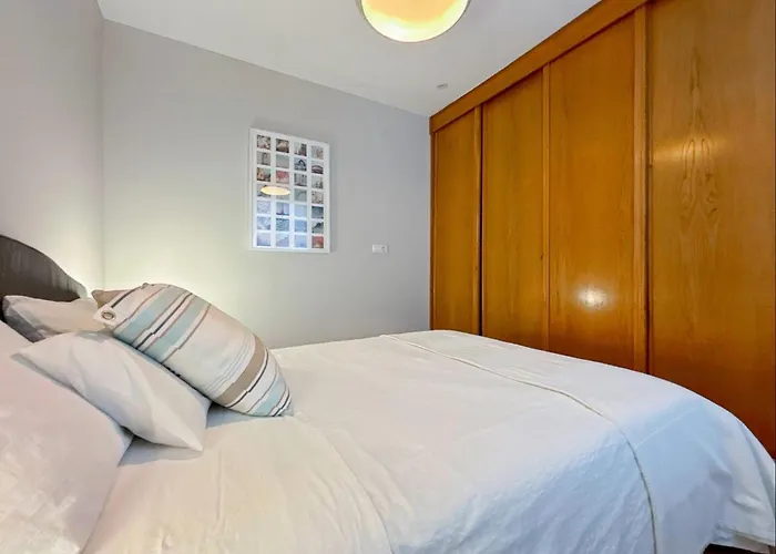 Апартаменты Hosusingcoruna Castineiras